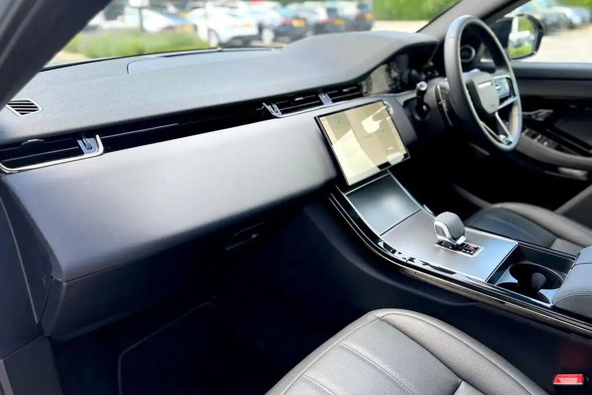 2024-land-rover-range-rover-evoque-15-p270e-dynamic-se-big-40