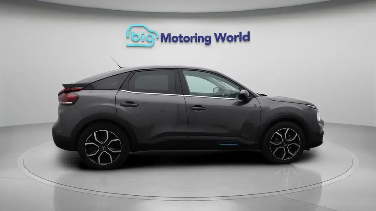 2022-citroen-c4-e-shine-plus-big-8
