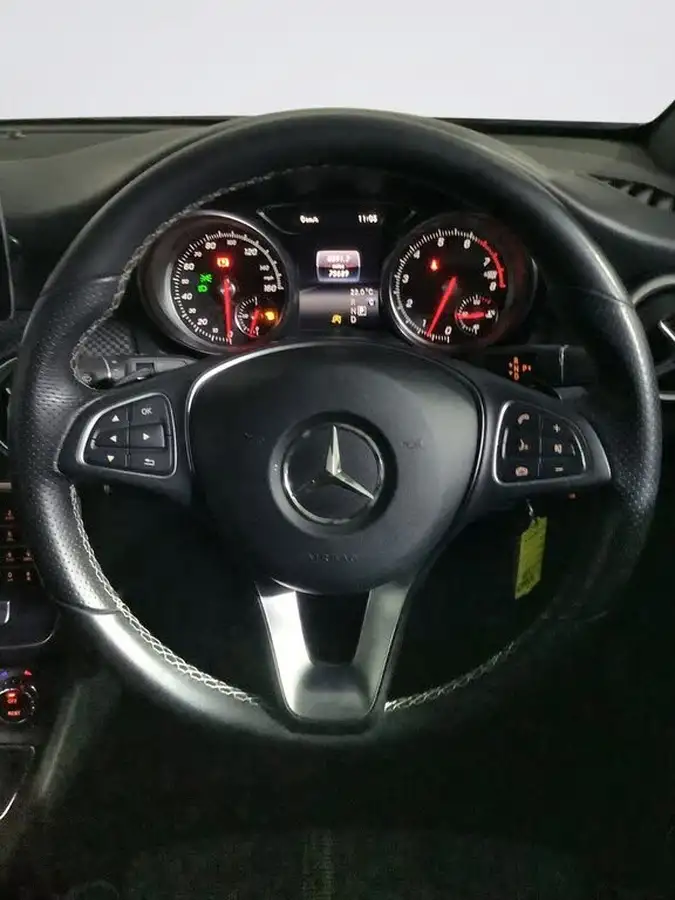2018-mercedes-benz-a-class-16-a180-sport-edition-ss-7g-dct-big-14