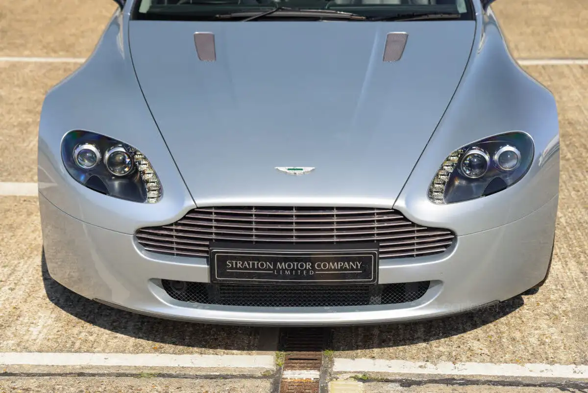2009-aston-martin-vantage-43-convertible-sportshift-big-46
