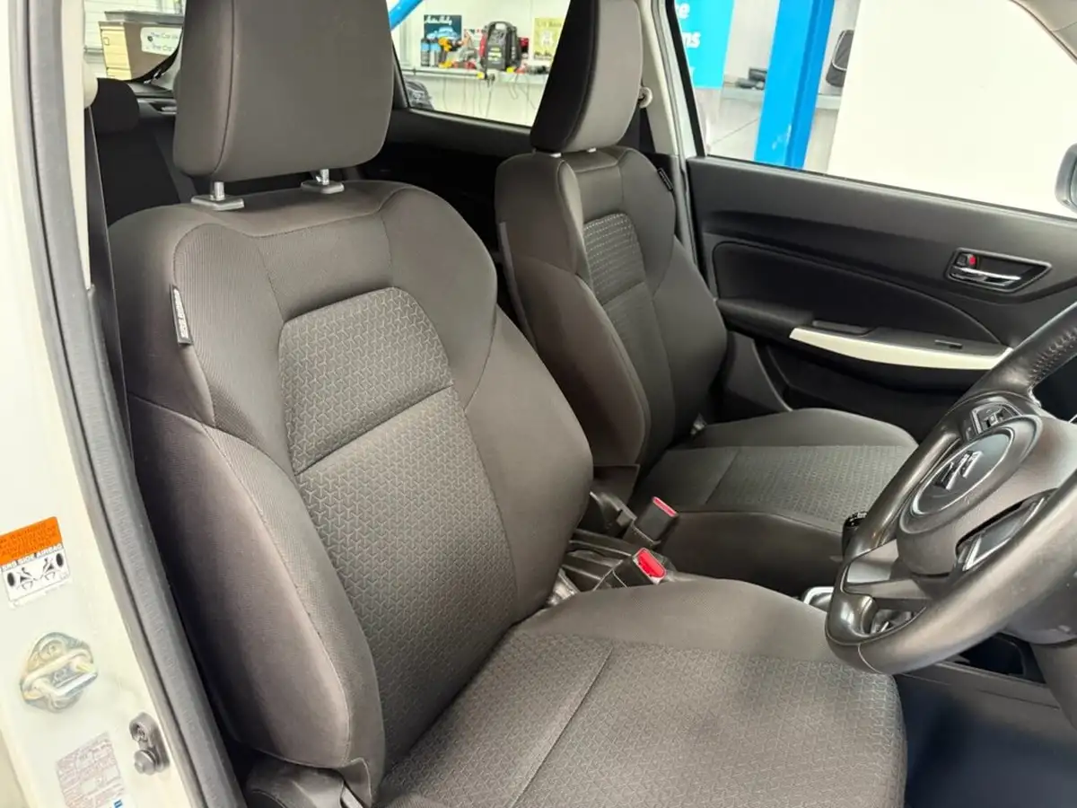 2018-suzuki-swift-10-boosterjet-sz-t-111ps-big-16