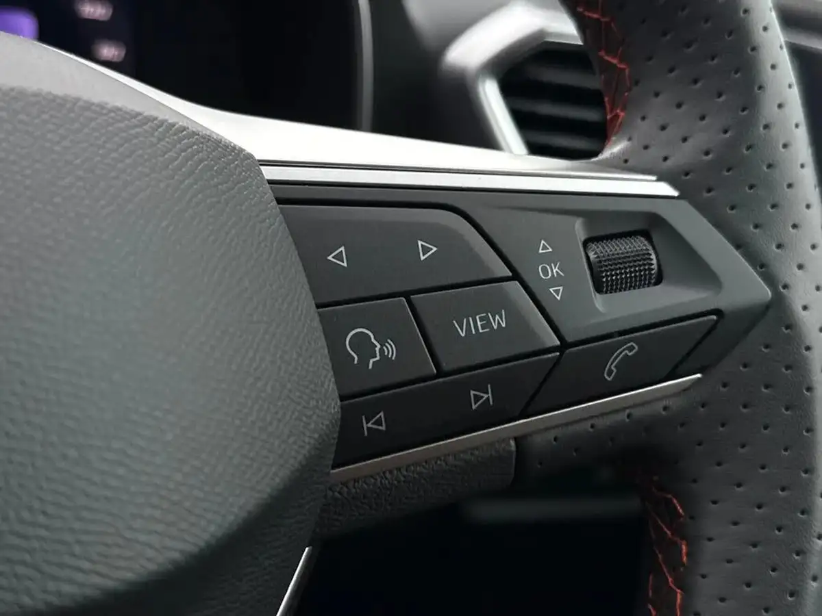 2024-seat-leon-big-48