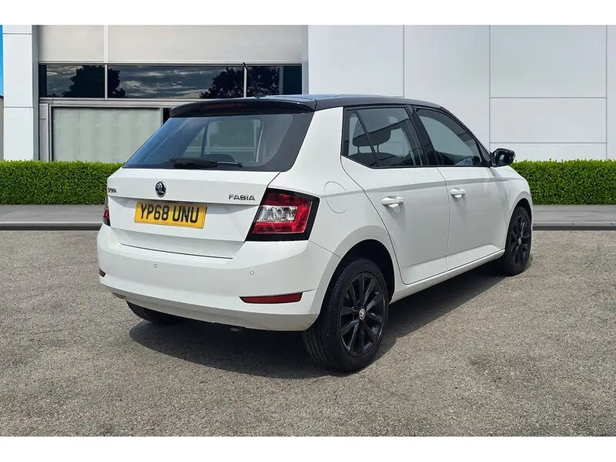 2018-skoda-fabia-10-tsi-colour-edition-big-8