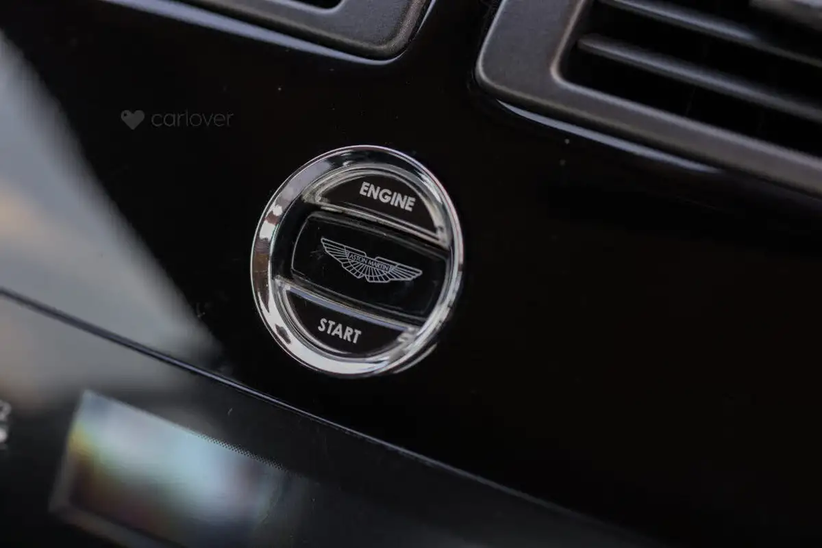 2013-aston-martin-vantage-47-coupe-big-64