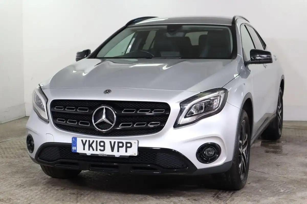 2019-mercedes-benz-gla-class-16-gla-180-urban-edition-ss-7g-dct-big-5