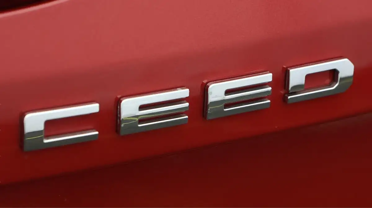 2021-kia-ceed-16crdi-3-48v-mhev-hatchback-big-20