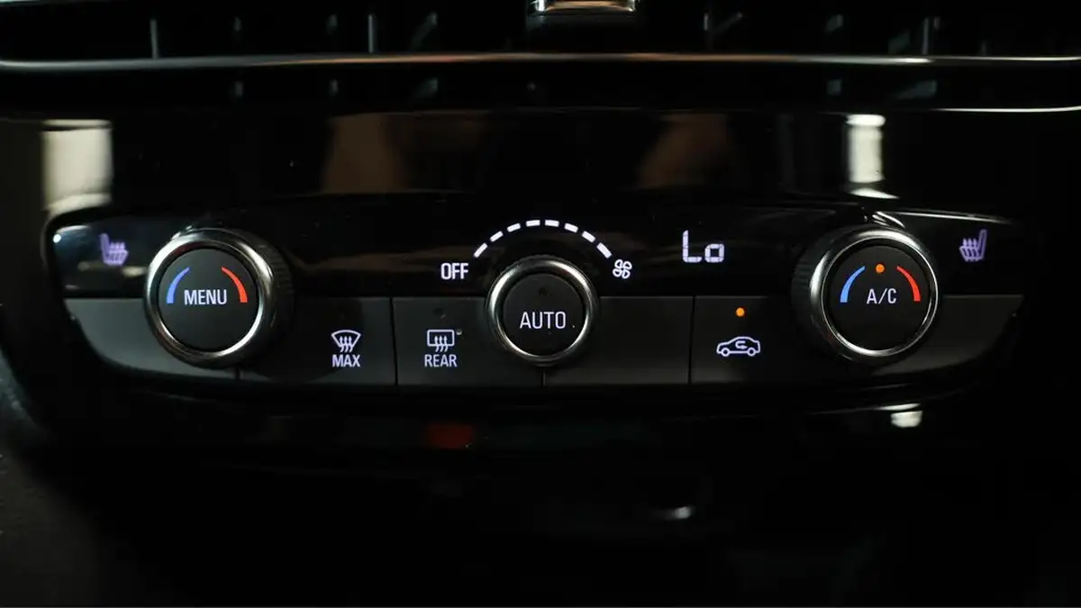 2024-vauxhall-mokka-12-gs-130ps-auto-big-12