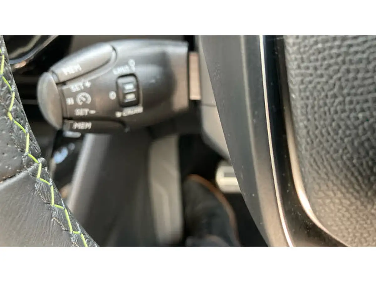 2024-peugeot-2008-suv-12-puretech-gt-130ps-eat8-big-24