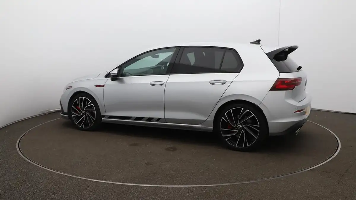 2023-volkswagen-golf-20-tsi-gti-clubsport-big-48