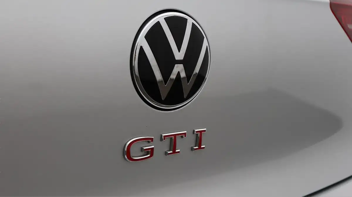 2023-volkswagen-golf-20-tsi-gti-clubsport-big-20