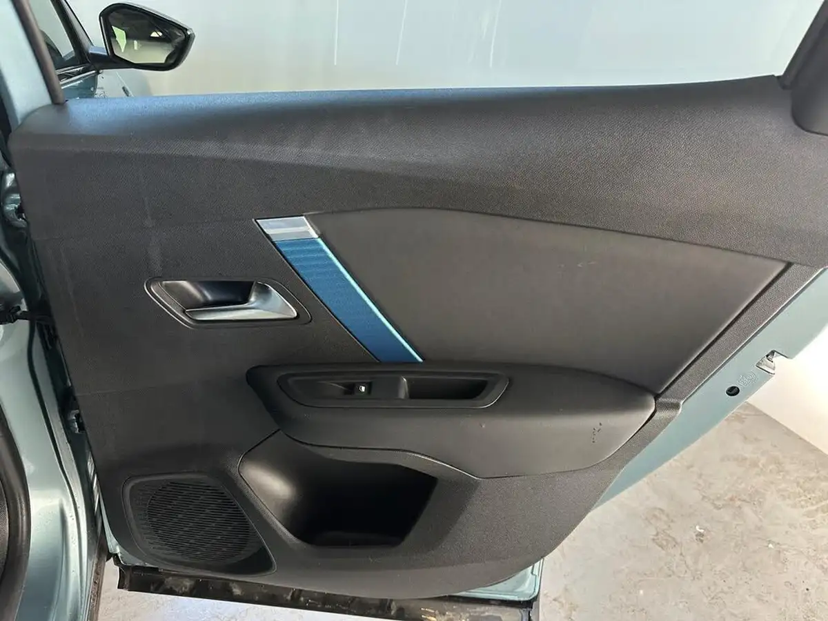 2022-citroen-c4-e-shine-plus-big-34