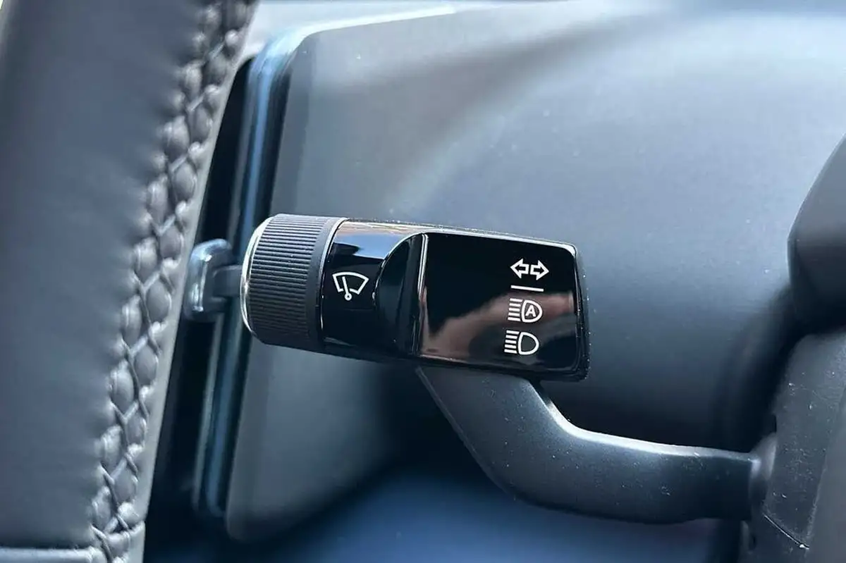 2024-volvo-ex30-e-single-motor-plus-extended-range-big-26