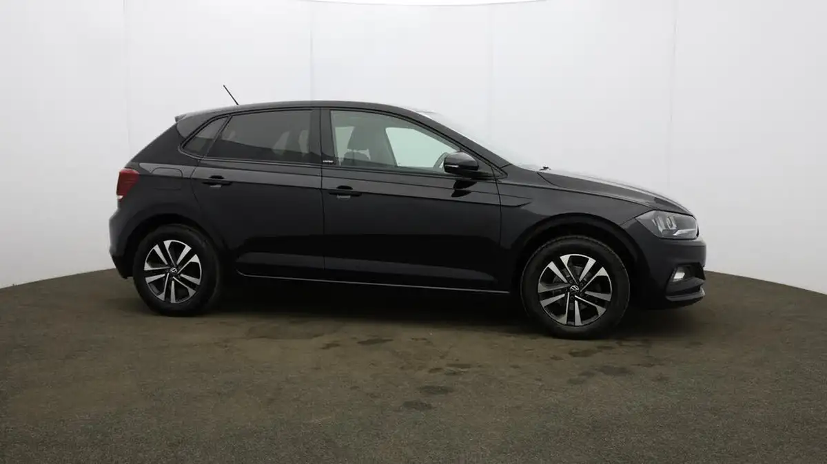 2021-volkswagen-polo-10-united-big-43