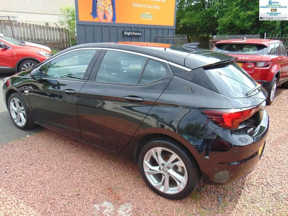 2017-vauxhall-astra-16cdti-sri-nav-136ps-ss-hatchback-big-8