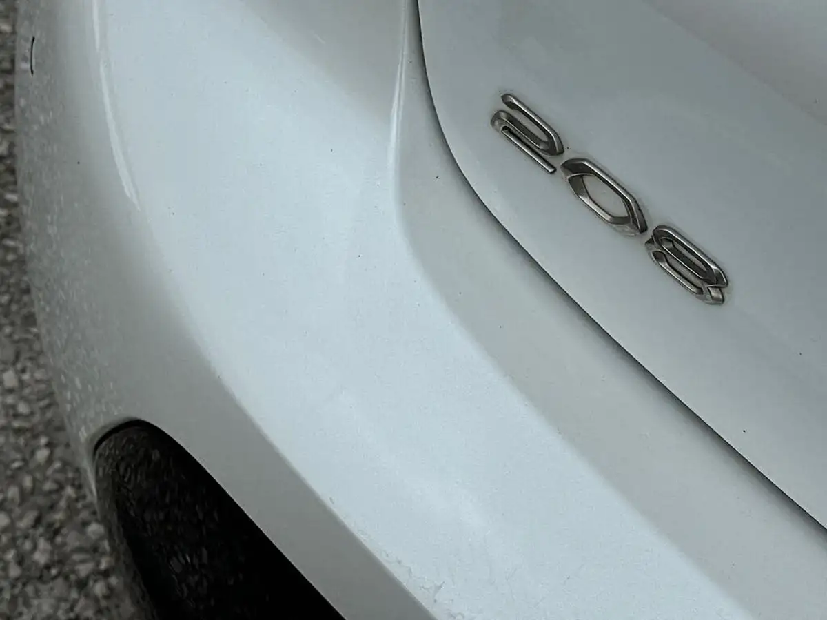 2020-peugeot-208-12-puretech-allure-100bhp-eat8-big-41