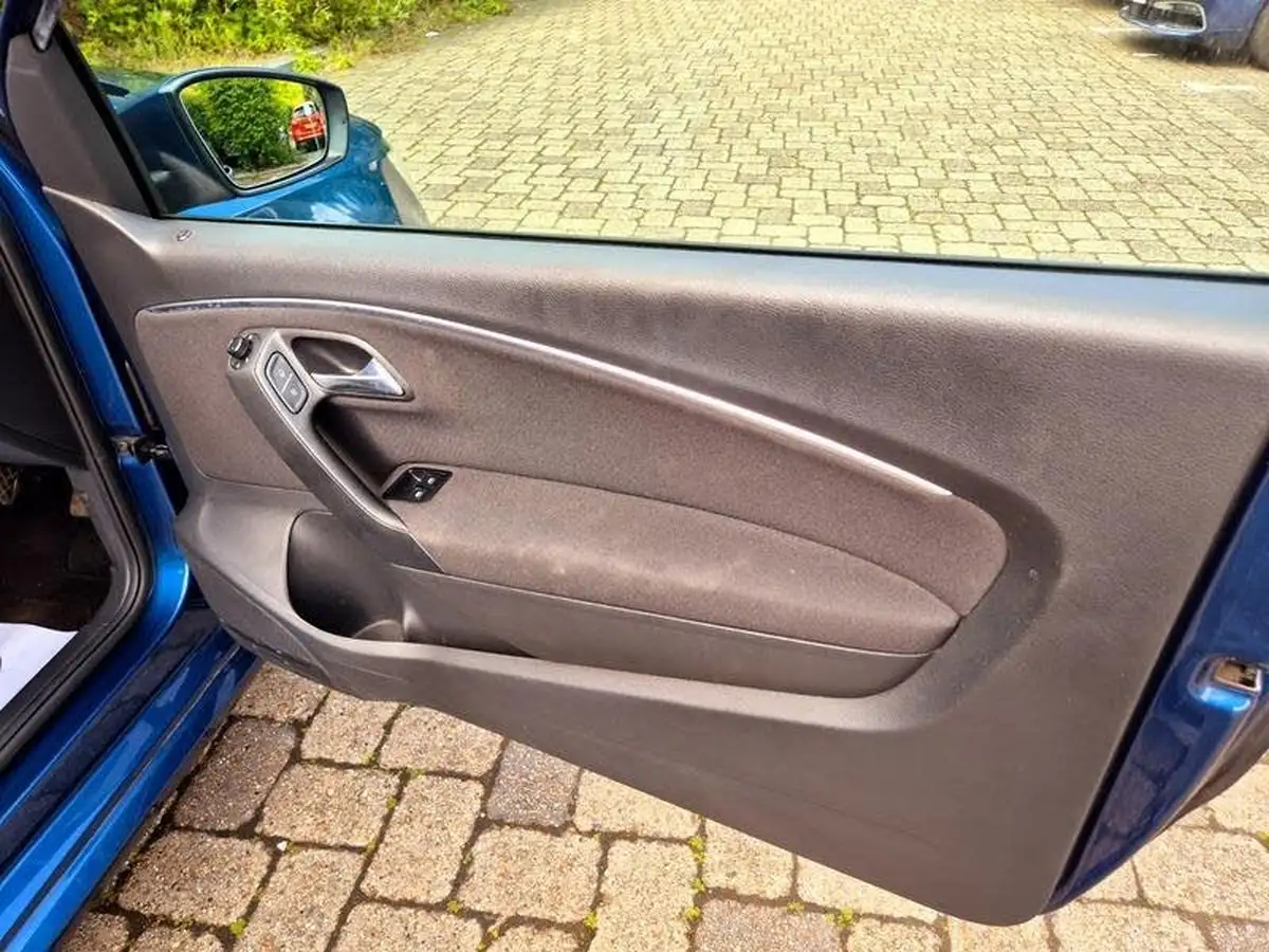 2016-volkswagen-polo-12-tsi-match-3d-big-26