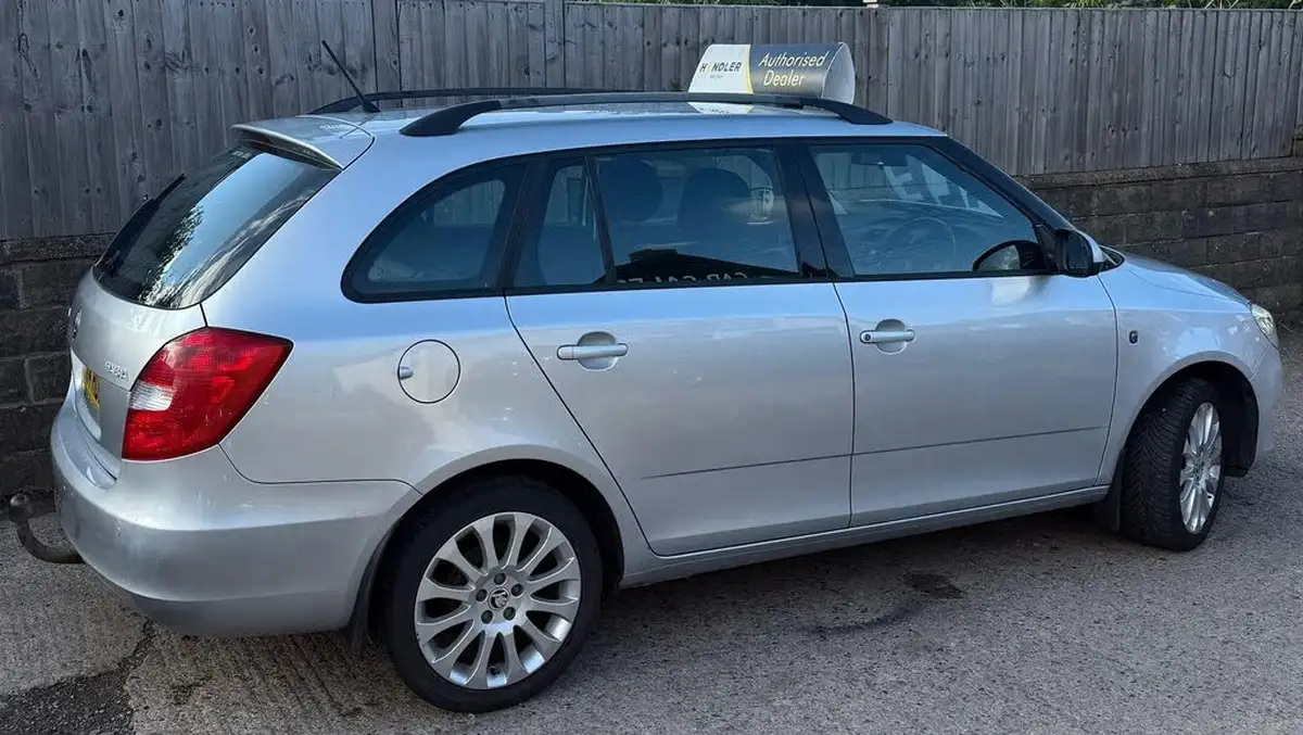 2014-skoda-fabia-16td-elegance-cr-105ps-estate-big-2