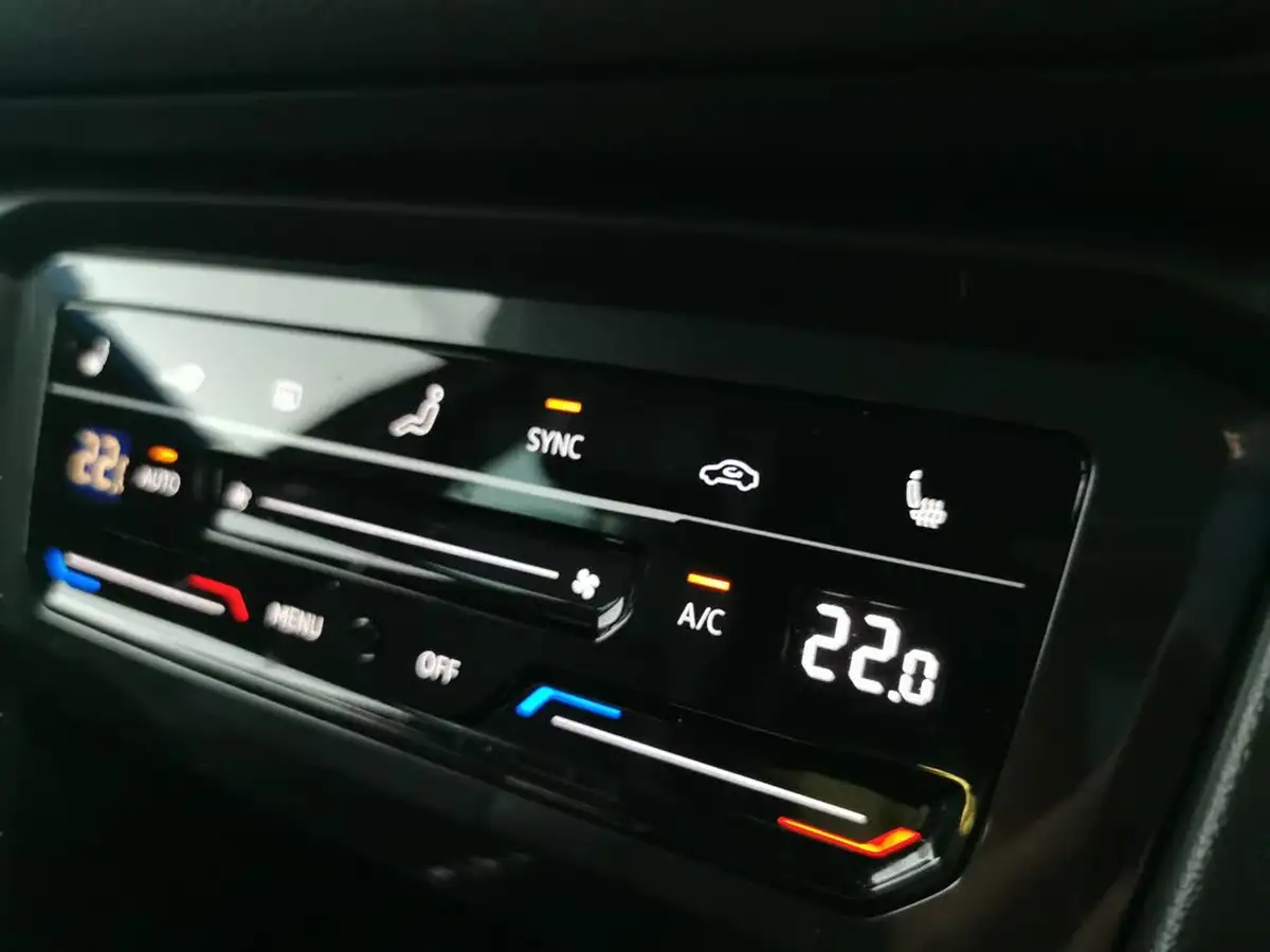 2021-volkswagen-tiguan-15-tsi-r-line-big-23