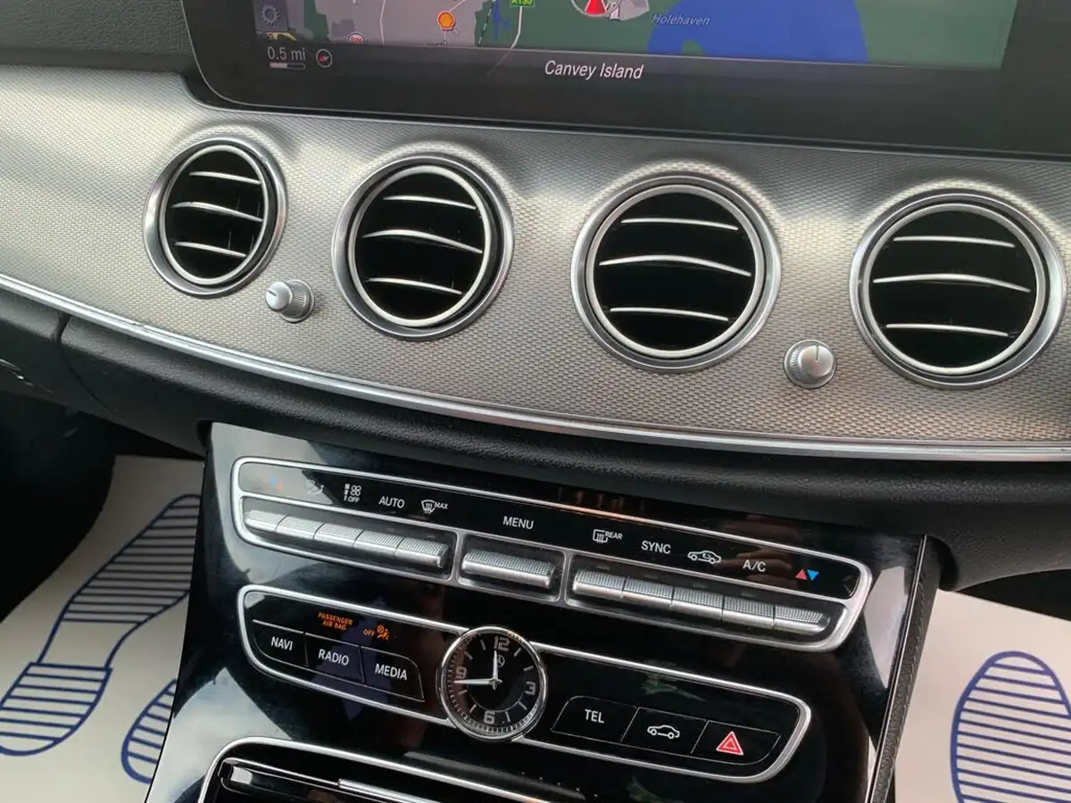 2019-mercedes-benz-e-class-20d-e220d-se-ss-saloon-4d-big-22
