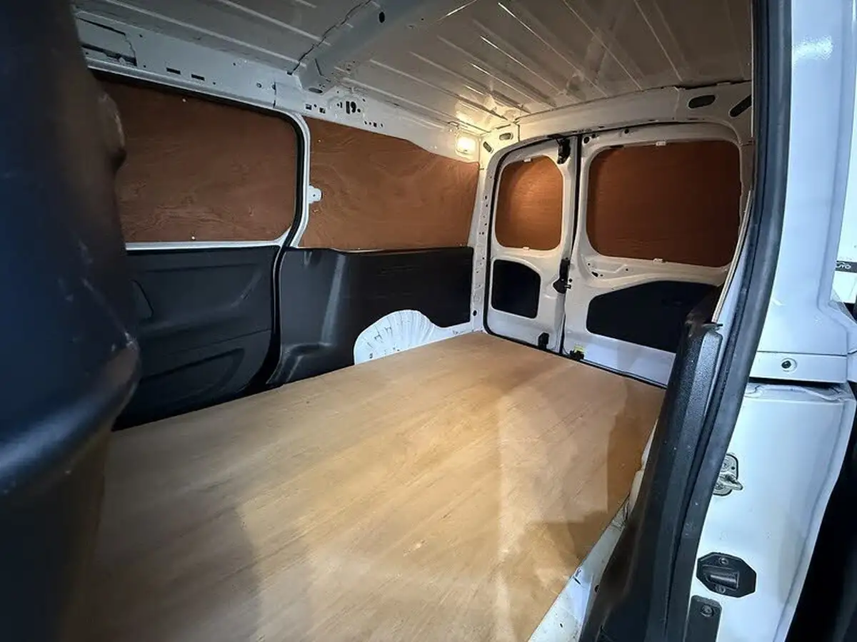2020-vauxhall-combo-15cdti-sportive-2300-100pseu6d-t-l2h1-panel-big-31