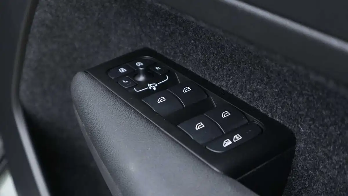 2022-volvo-c40-e-twin-recharge-pro-big-44