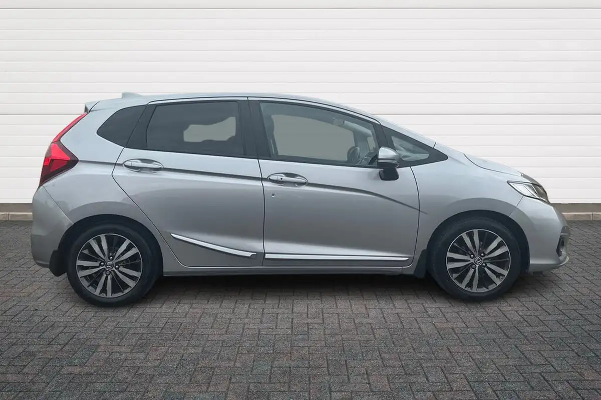 2018-honda-jazz-13-i-vtec-ex-navi-cvt-big-14