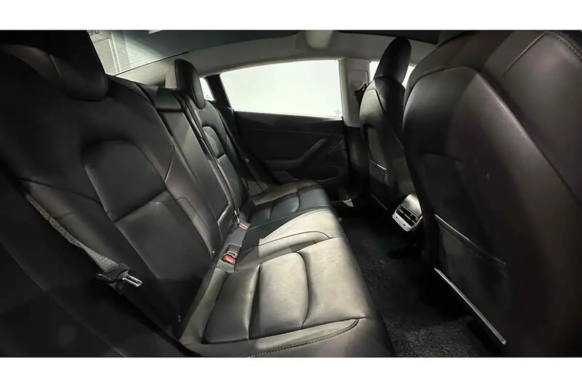 2019-tesla-model-3-e-standard-plus-big-27