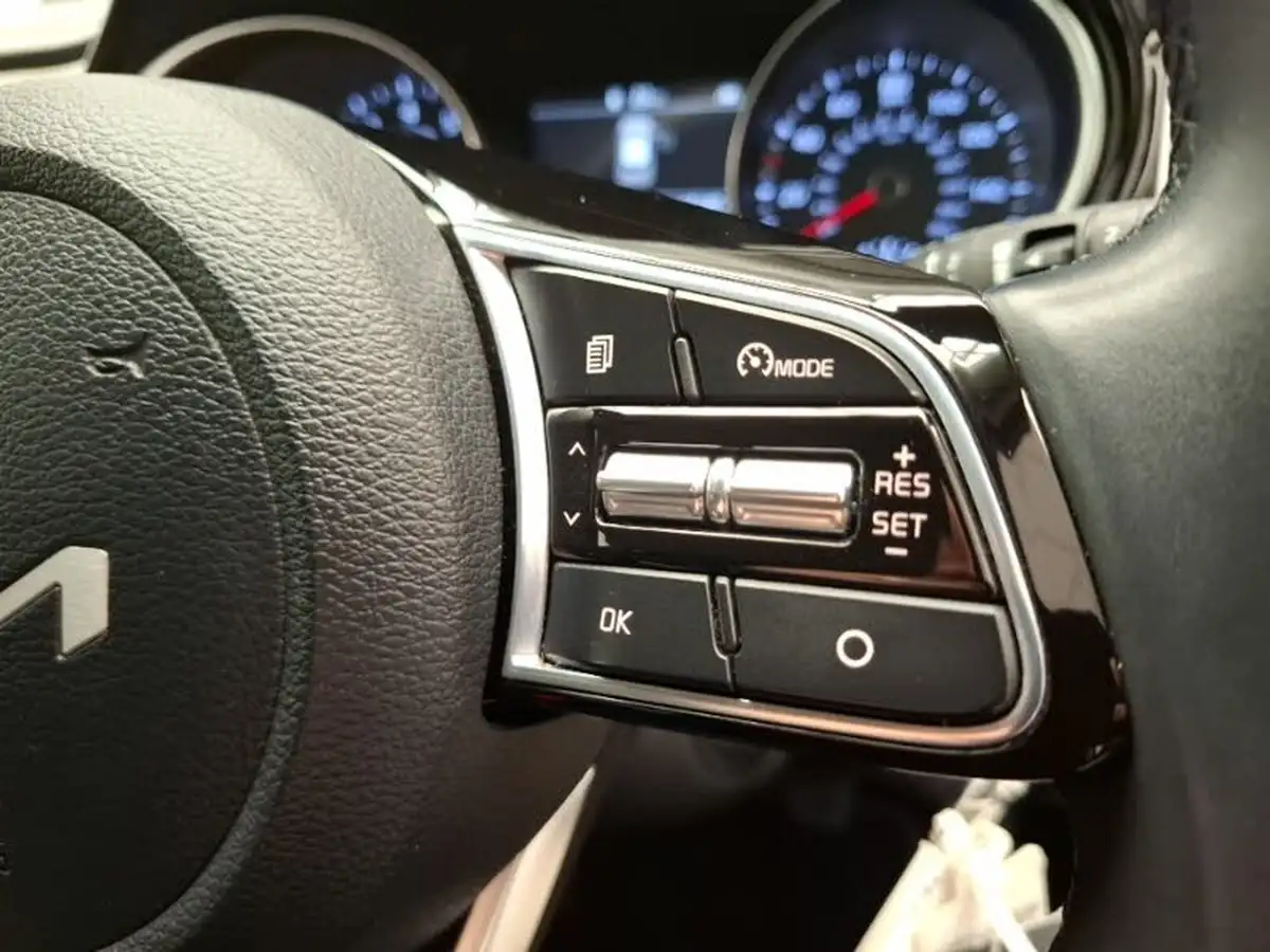 2022-kia-xceed-10-t-gdi-connect-big-18