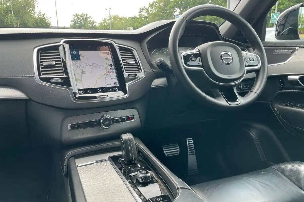 2022-volvo-xc90-20-t8-r-design-455bhp-big-35
