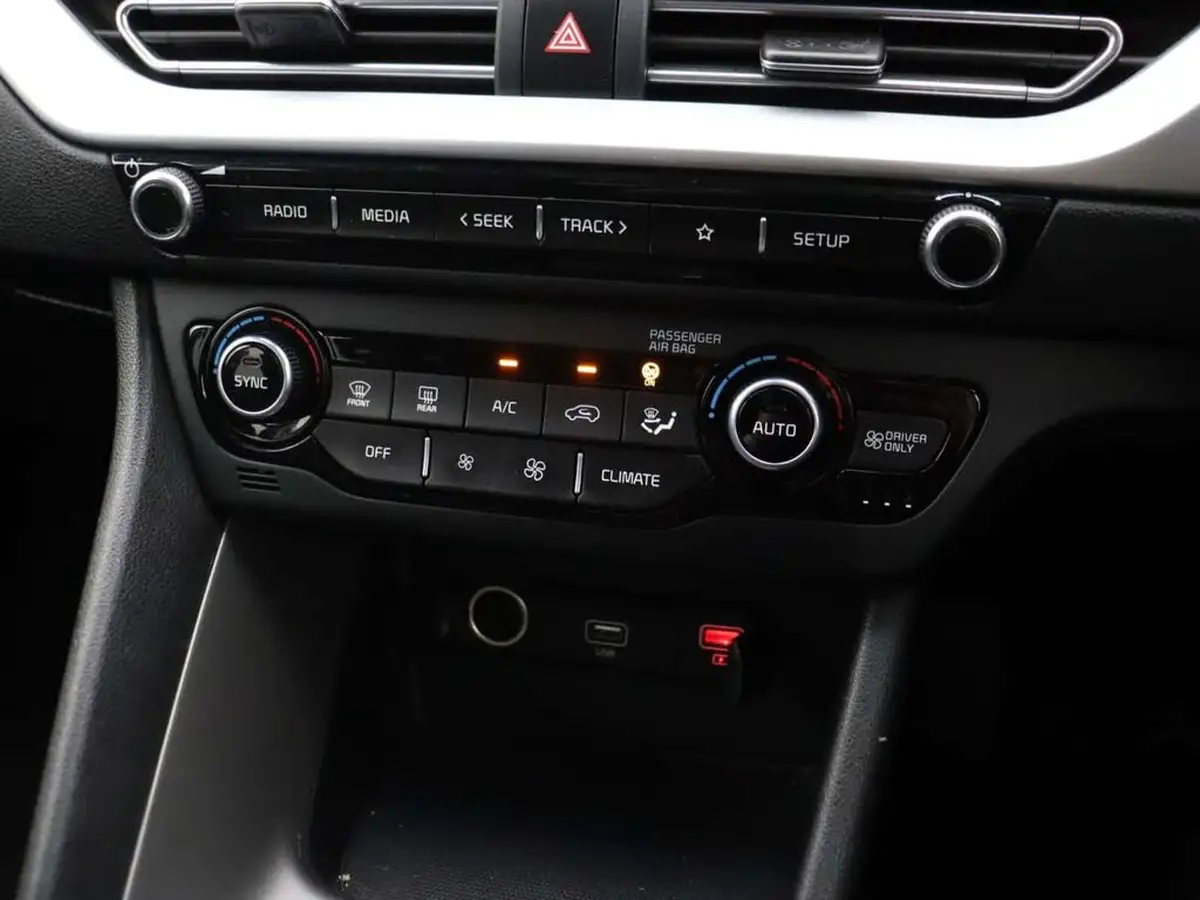 2022-kia-niro-16-gdi-2-139bhp-156kwh-big-29