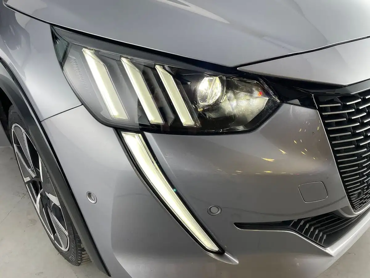 2021-peugeot-208-e-gt-premium-big-4