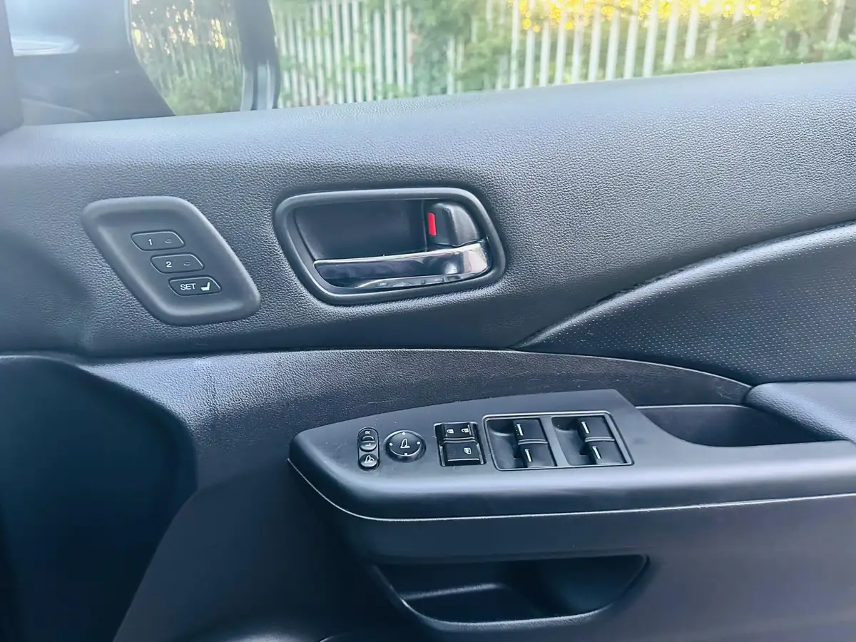 2014-honda-cr-v-20-ex-auto-big-34