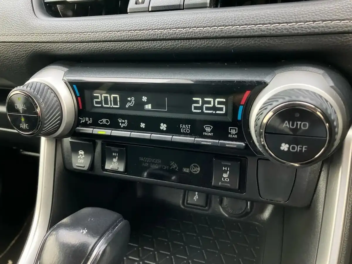 2021-toyota-rav4-25-vvt-i-black-edition-215bhp-big-13