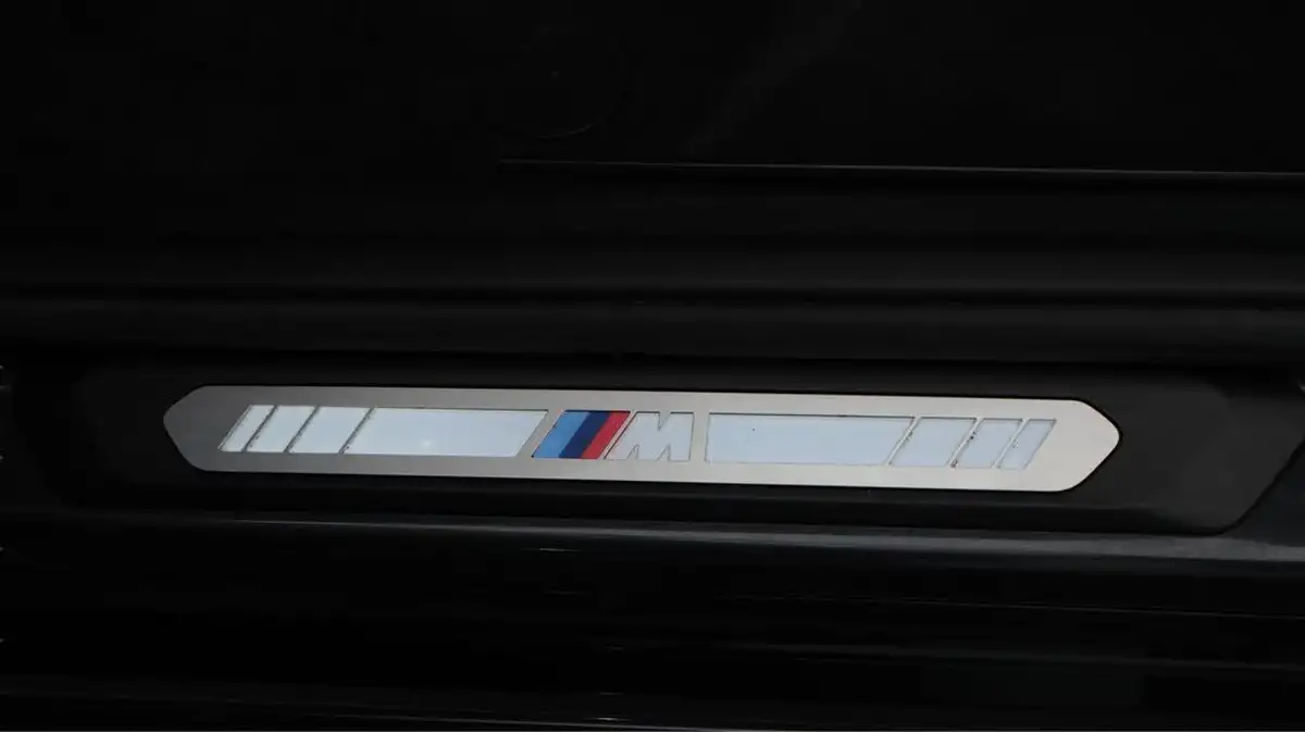 2022-bmw-ix3-e-m-sport-big-22