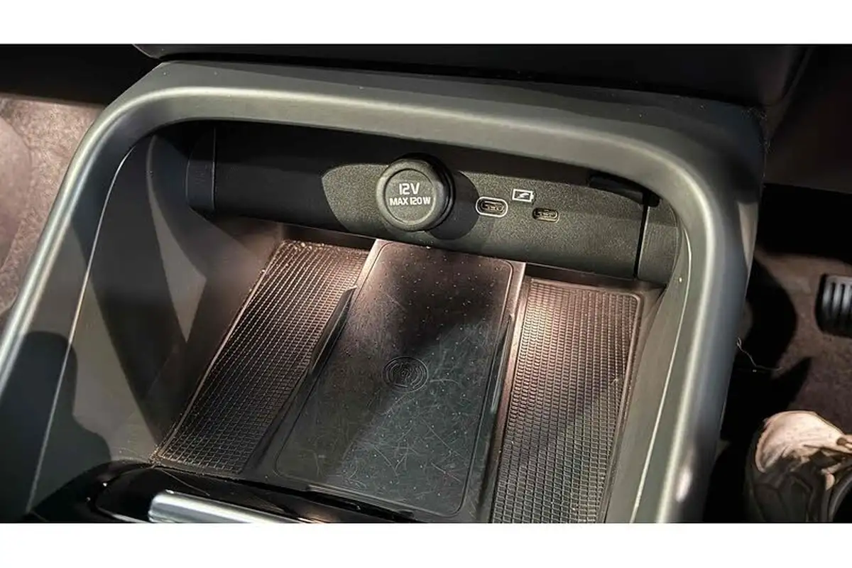 2022-volvo-c40-e-twin-recharge-pro-big-27