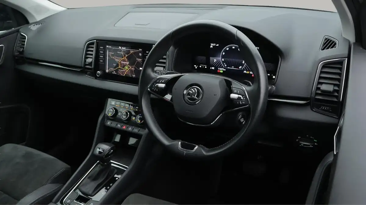 2023-skoda-karoq-15-tsi-se-l-dsg-big-9
