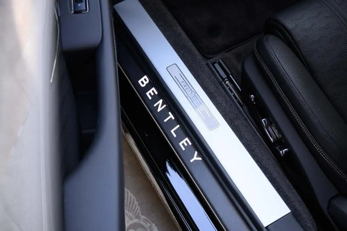 2024-bentley-continental-big-47