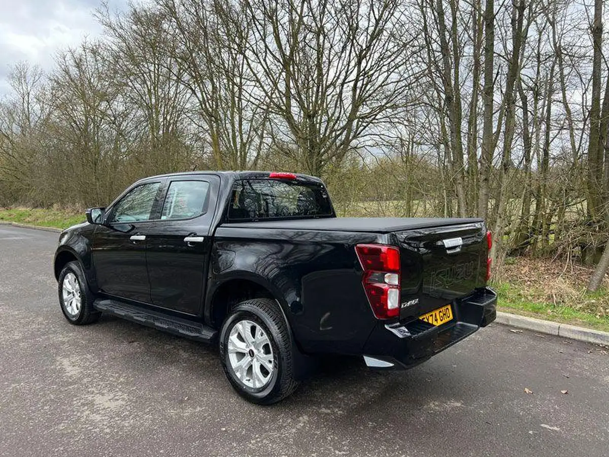 2024-isuzu-d-max-19td-dl20-double-auto-big-5