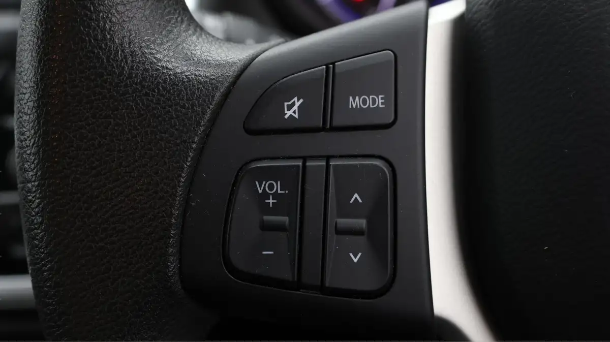 2021-suzuki-s-cross-14-boosterjet-sz4-big-24