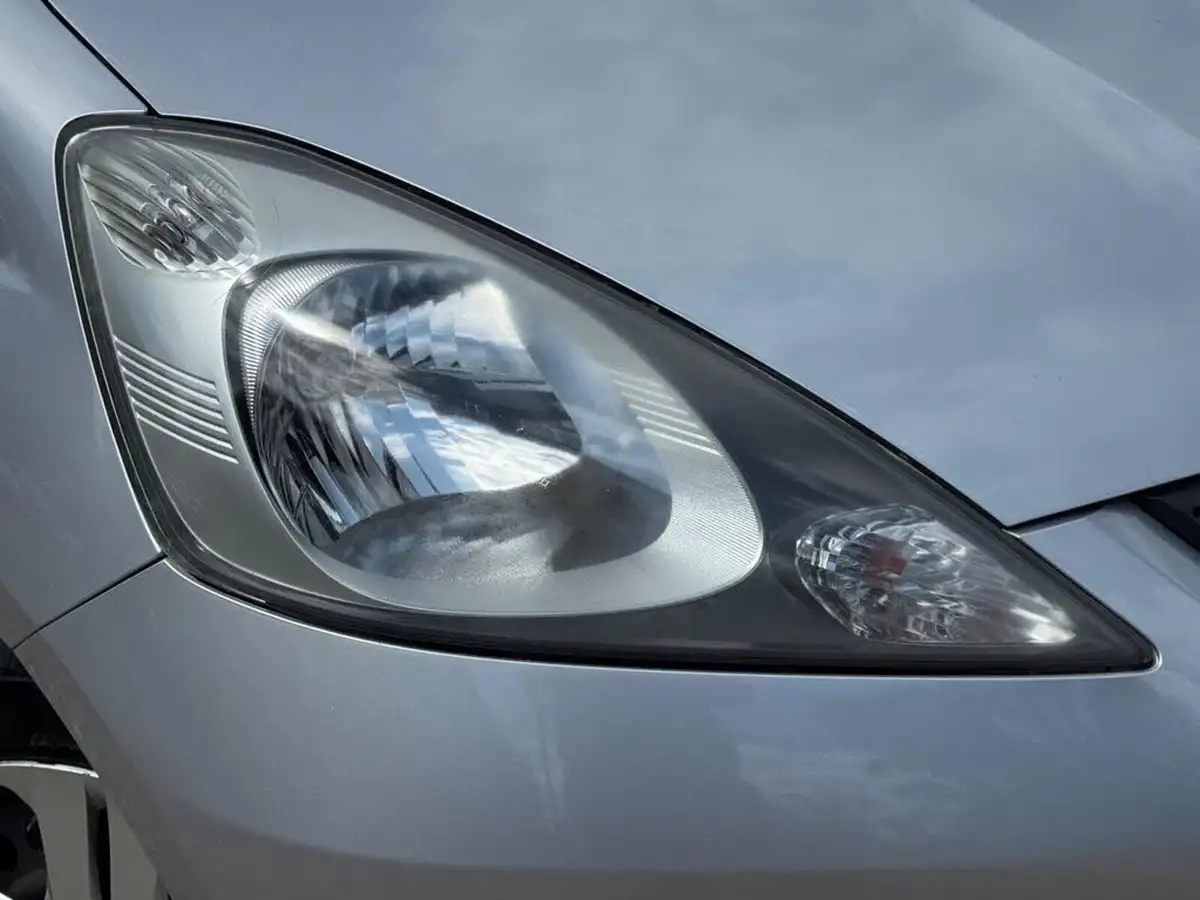 2010-honda-jazz-12-s-big-38