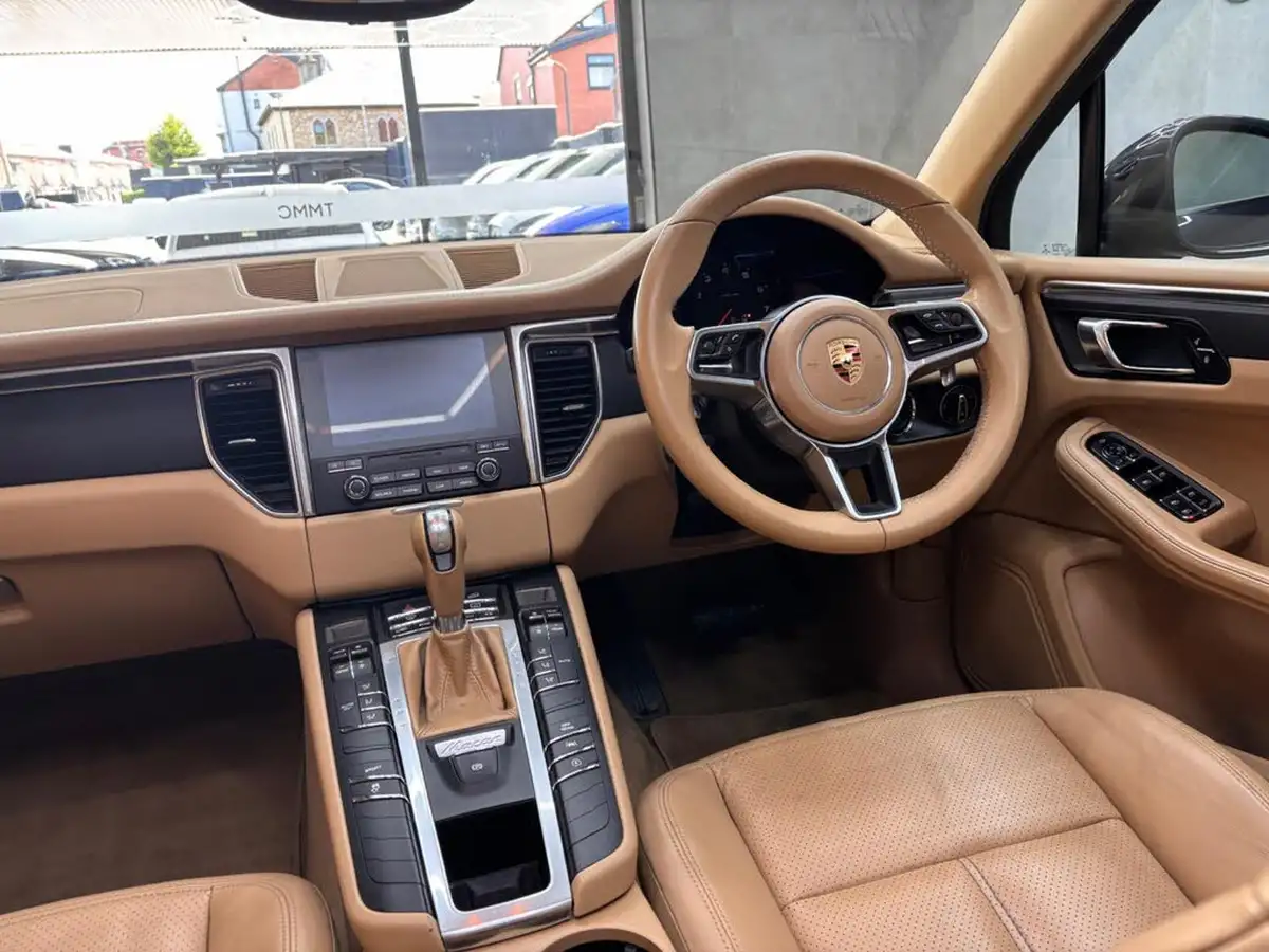 2016-porsche-macan-20-big-35