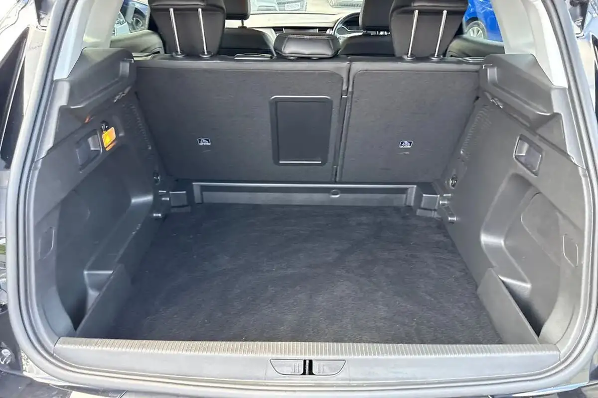 2021-vauxhall-grandland-x-12-griffin-big-8
