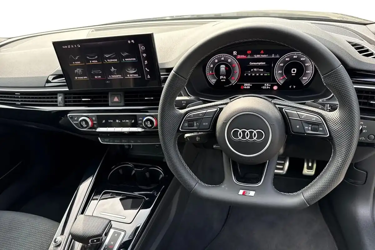 2024-audi-a4-avant-20-35-tfsi-black-edition-big-17