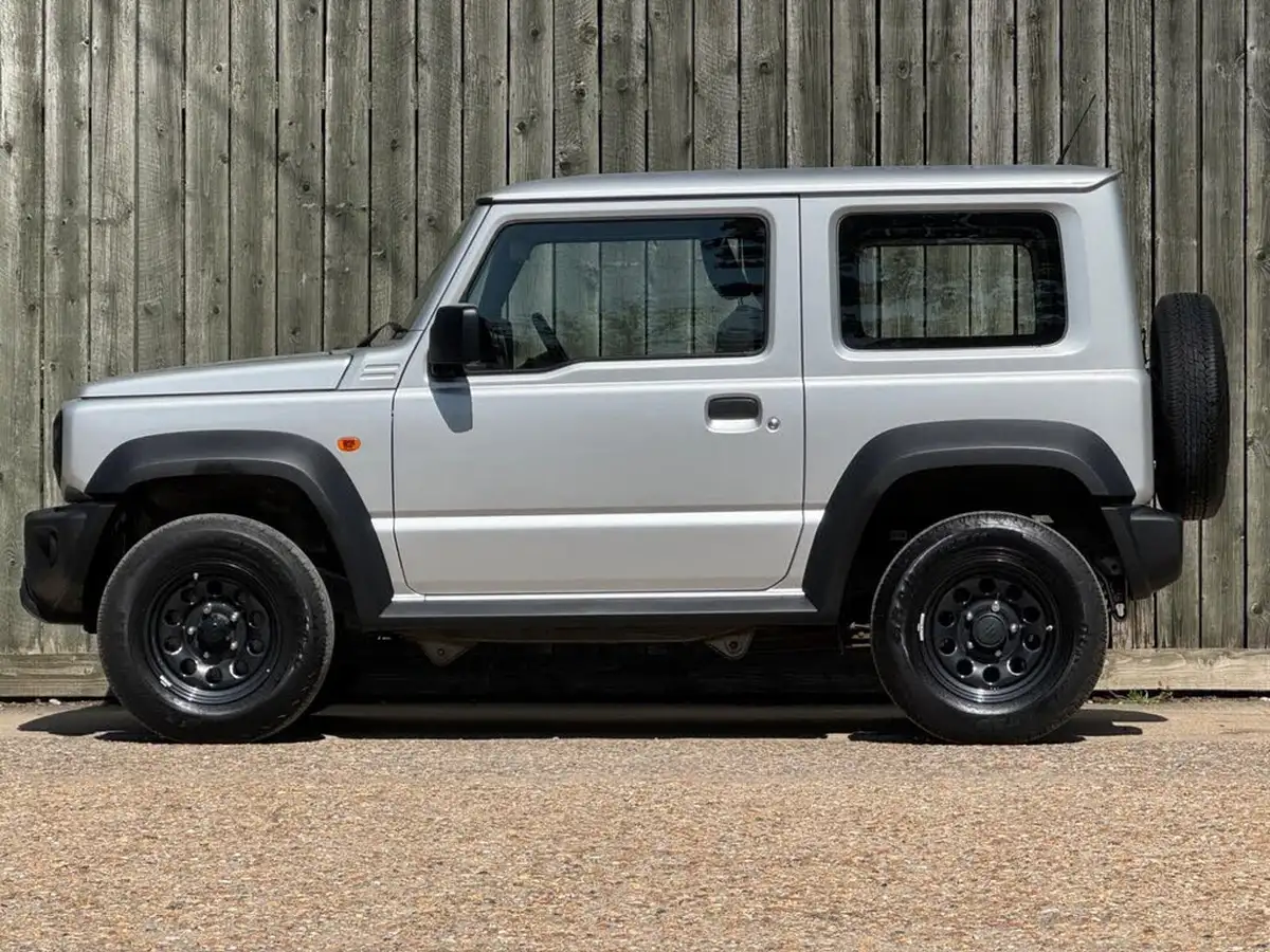 2022-suzuki-jimny-15-light-commercial-allgrip-big-11