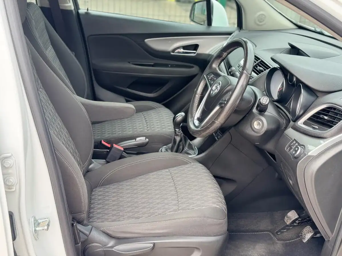 2014-vauxhall-mokka-16-exclusiv-big-37