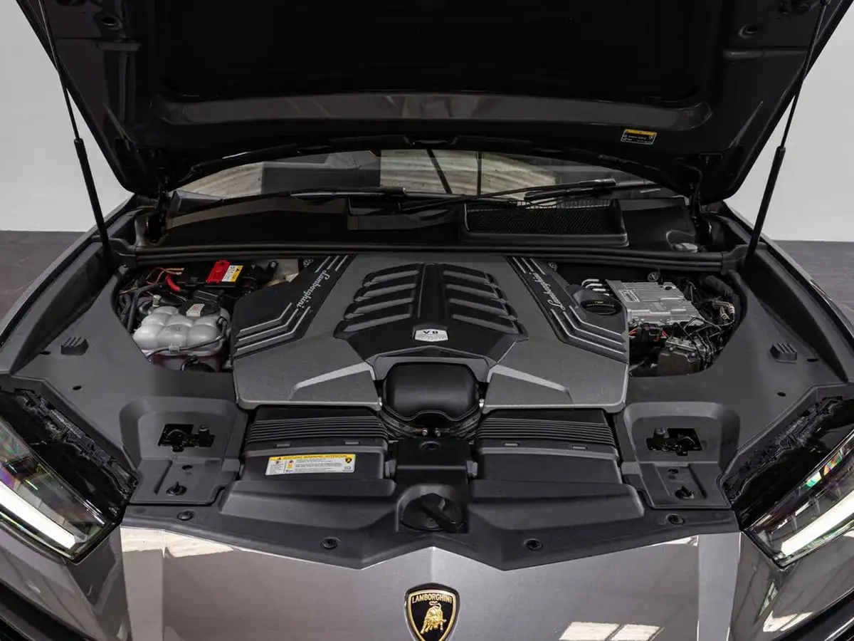 2021-lamborghini-urus-40-no-trim-big-29