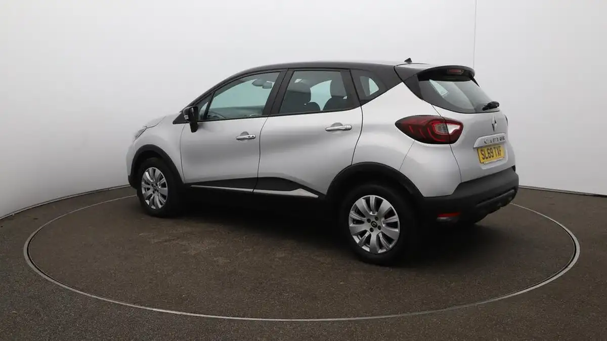 2020-renault-captur-09-tce-play-big-31