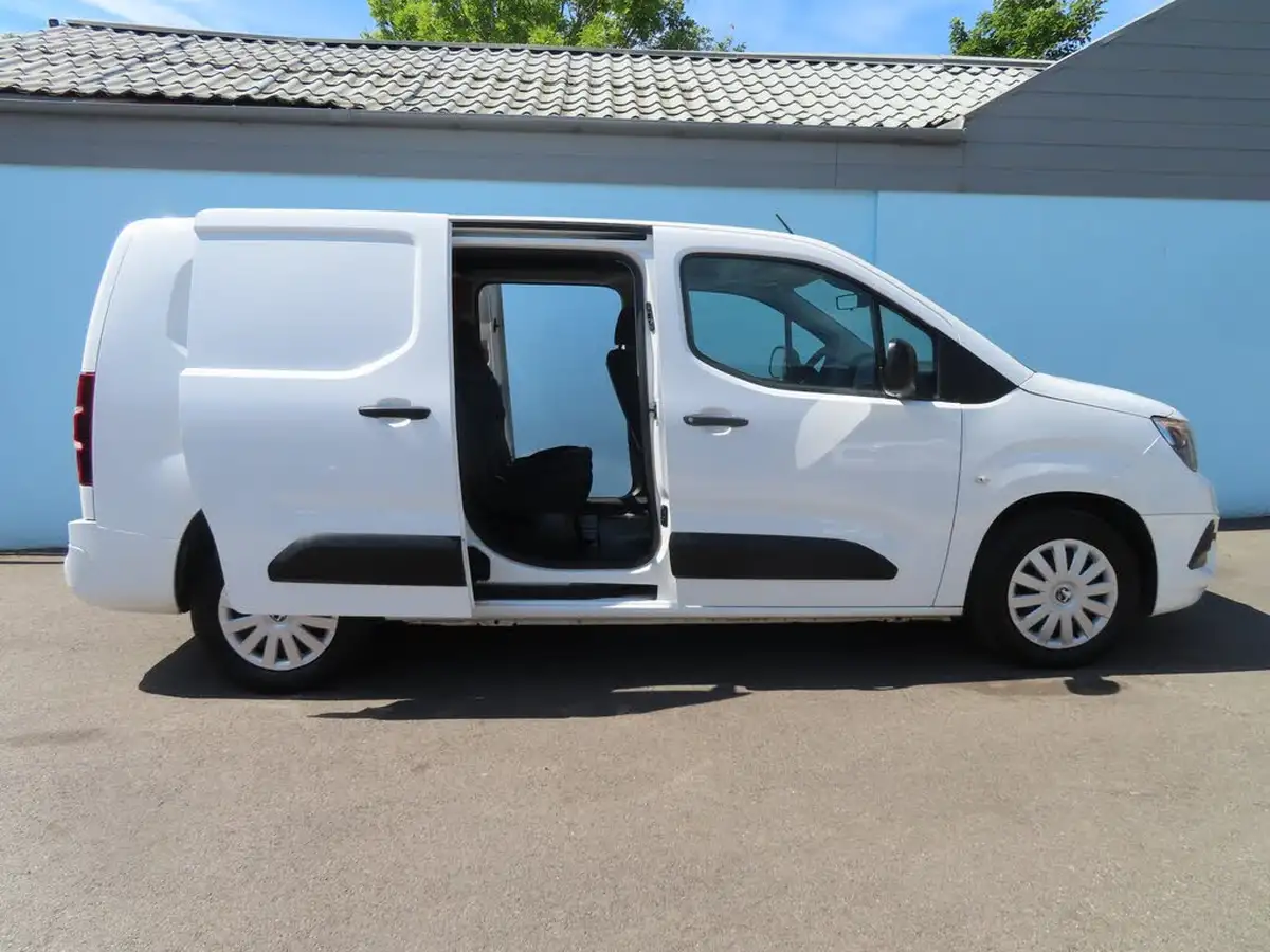 2020-vauxhall-combo-15cdti-sportive-2300-100pseu6d-t-l2h1-crewcab-big-15