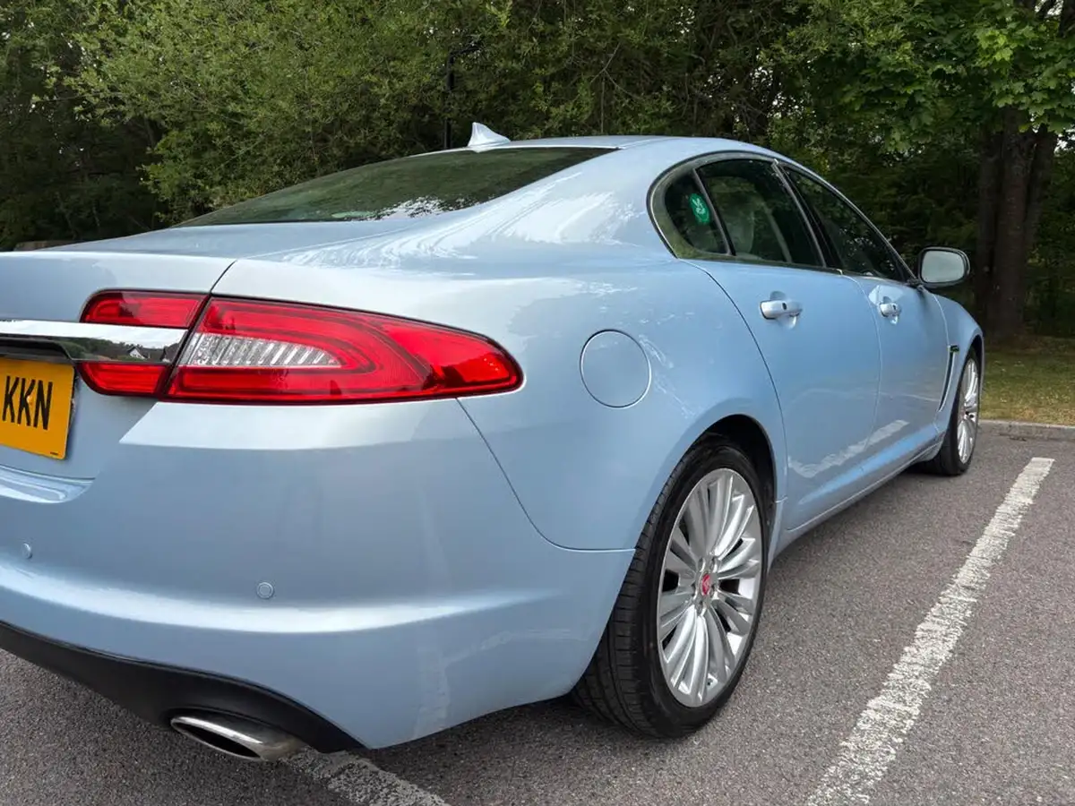 2014-jaguar-xf-30td-portfolio-saloon-4d-big-34