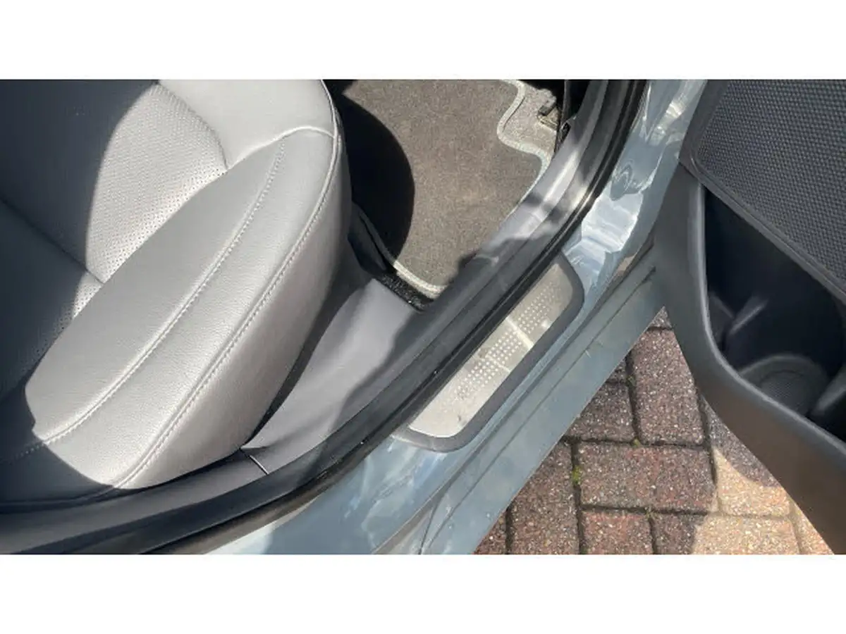 2020-hyundai-ioniq-16-gdi-premium-se-hybrid-big-29